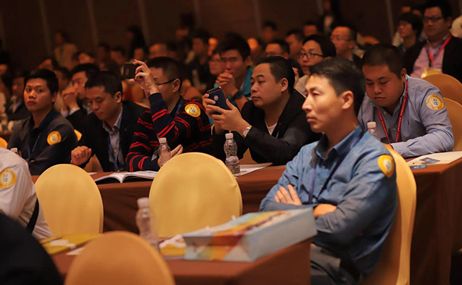 深科特出席SbSTC技術(shù)狂歡趴，分享智能工廠主題演講